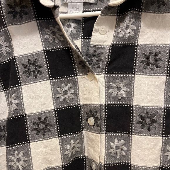 Women’s Blouse - Picture 3 of 3